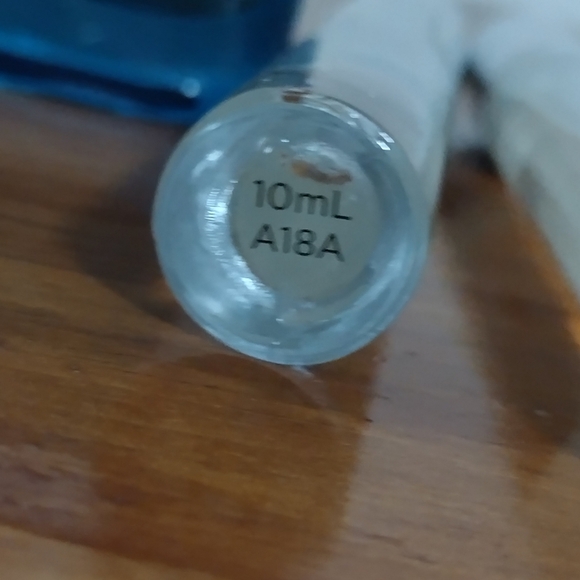 Assorted Perfume Bundle - Picture 8 of 12